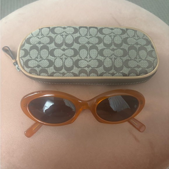 Gorgeous Authentic Coach Sunglasses - Picture 1 of 5